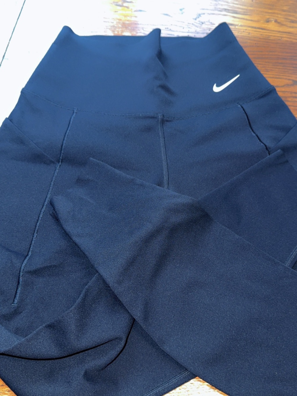 Nike Women’s Universa Black High-Waist Athletic Leggings XS